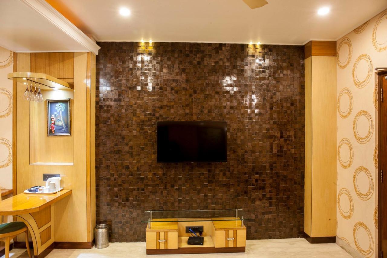 آغارتالا Hotel Welcome Palace المظهر الخارجي الصورة