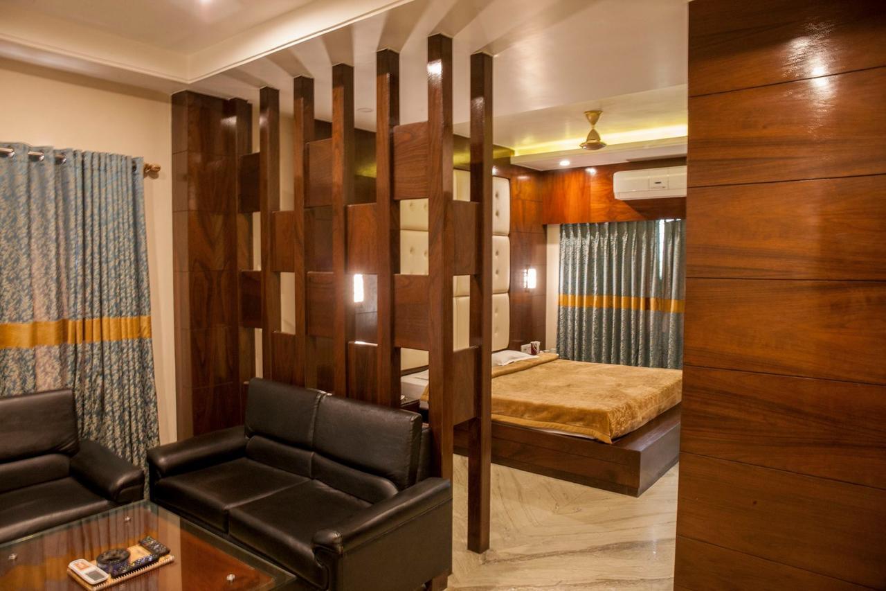 آغارتالا Hotel Welcome Palace المظهر الخارجي الصورة