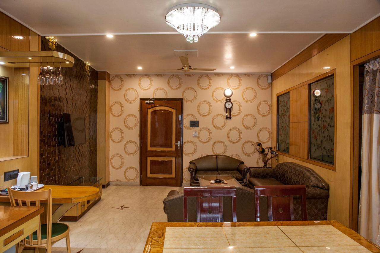 آغارتالا Hotel Welcome Palace المظهر الخارجي الصورة